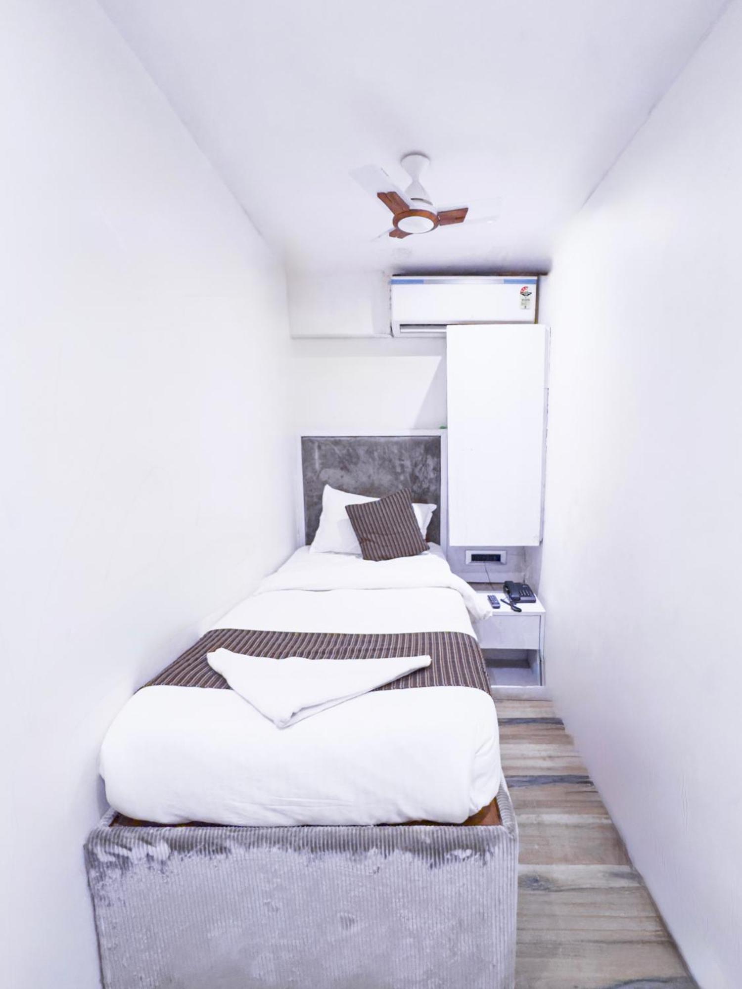 Hotel Winton Mumbai Exterior photo
