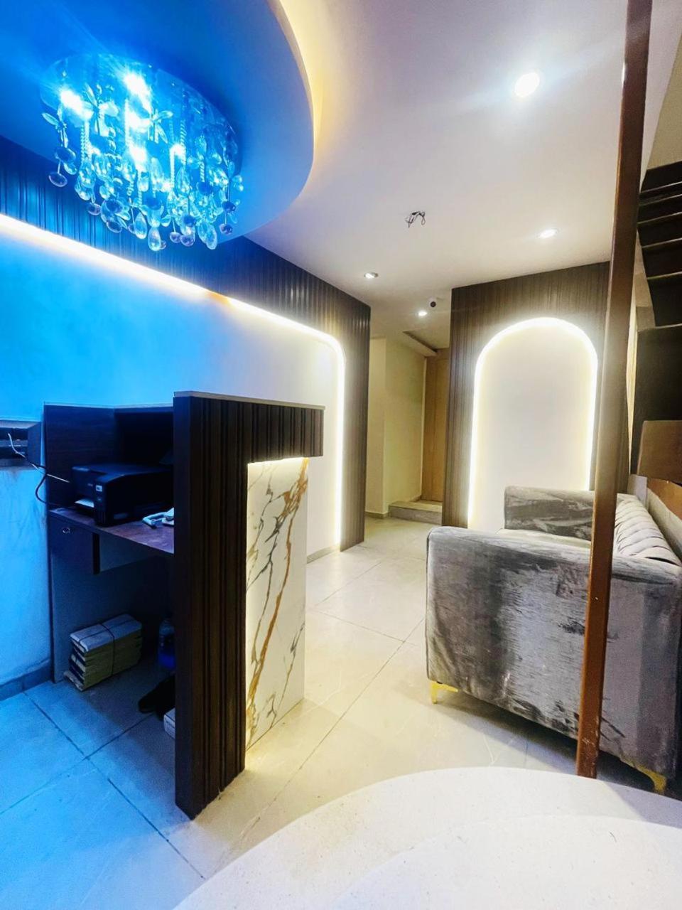 Hotel Winton Mumbai Exterior photo