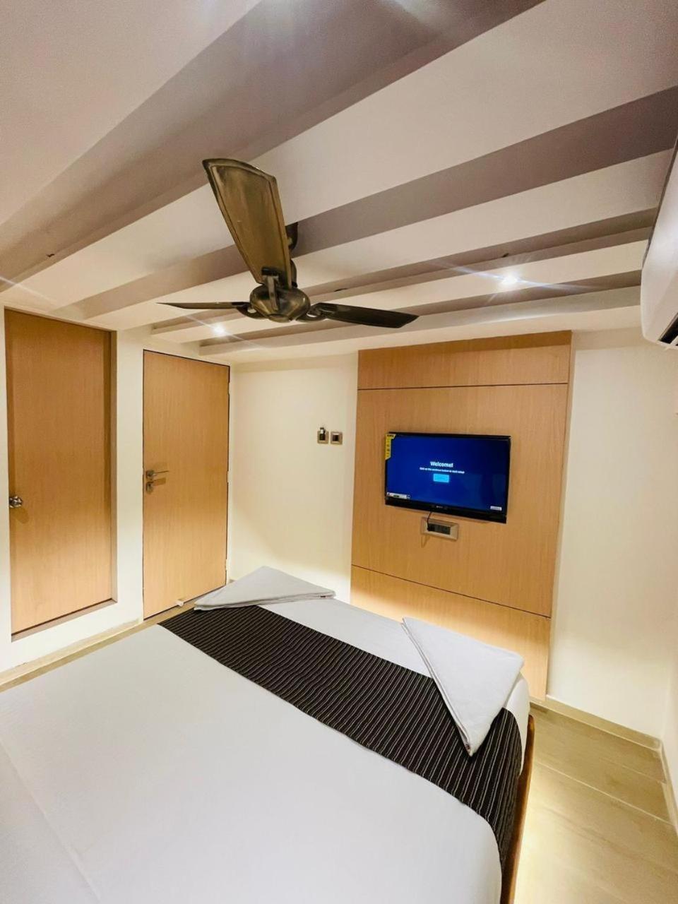 Hotel Winton Mumbai Exterior photo