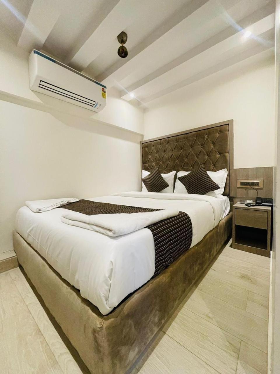 Hotel Winton Mumbai Exterior photo